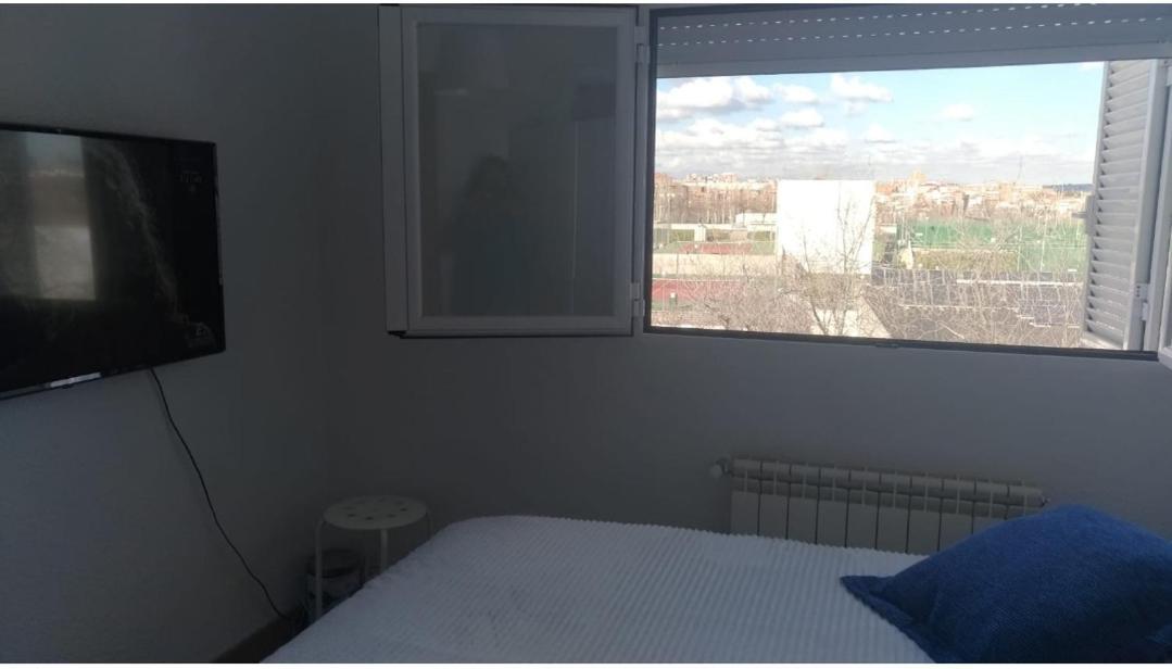 Amplia Habitacion En Vivienda Duplex Madrid Exteriör bild